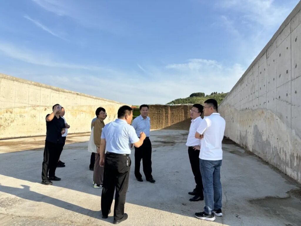热烈欢迎省乡村振兴专班调研组来鑫军牧业调研指导! 配图5